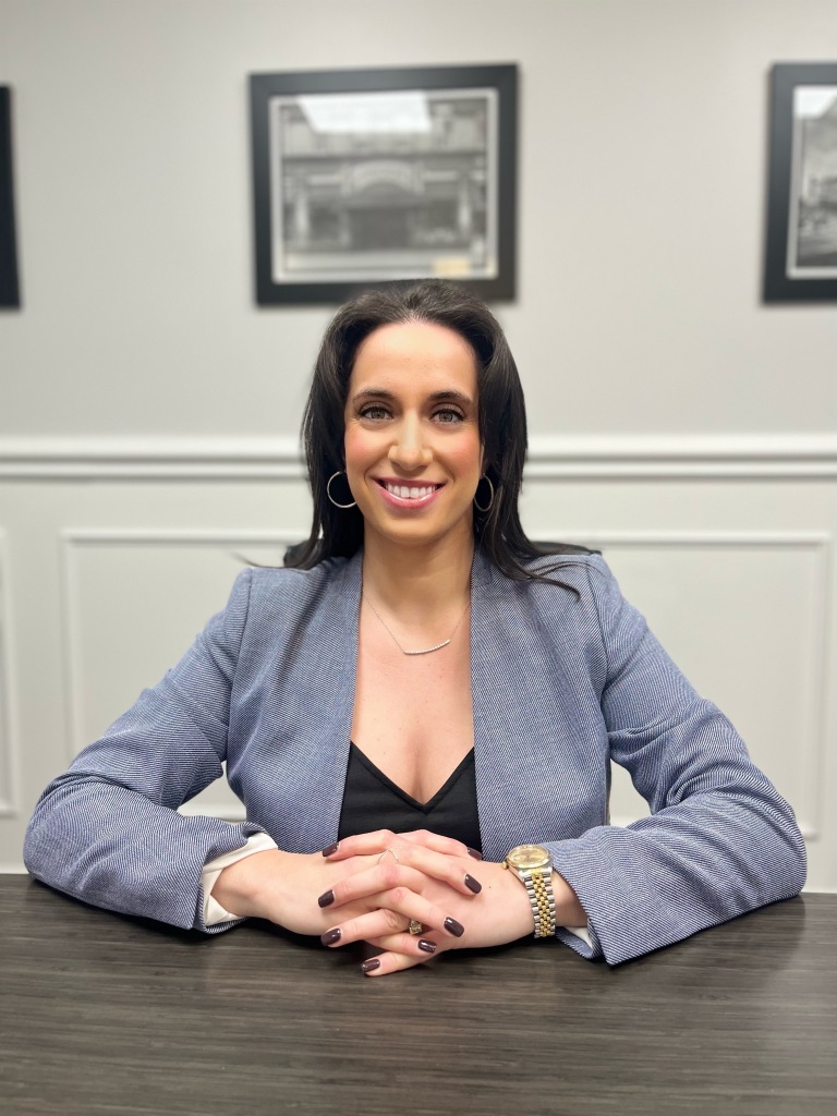 About Lauren Sitto Azzo, Michigan lawyers life growing up and wanting to be a lawyer. 